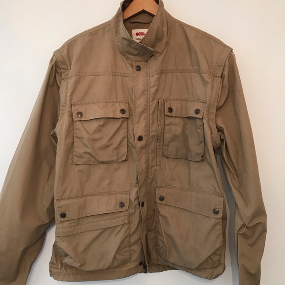 Fjall Raven Lightweight Outdoor Jacket - Picture 2 of 7